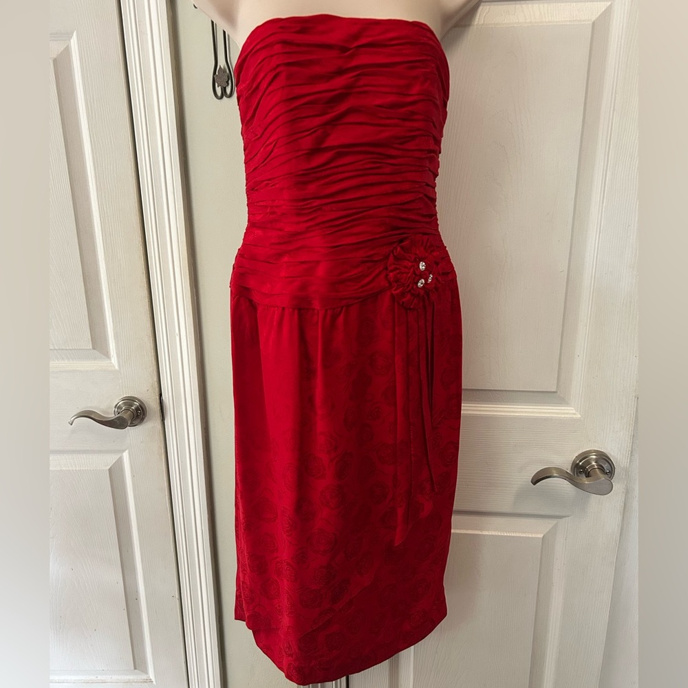 Vintage 1980s Elegant Red Strapless Silk Dress Pleated Beads Retro Small 6 / 8